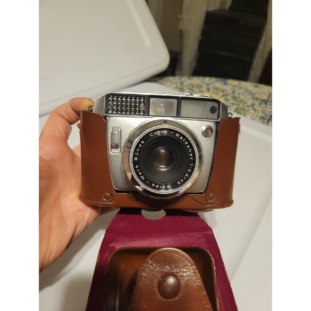 Vintage Baldar 35 mm camera w Baldanar 1:1:2.8/45 lens w case Color Prontormat